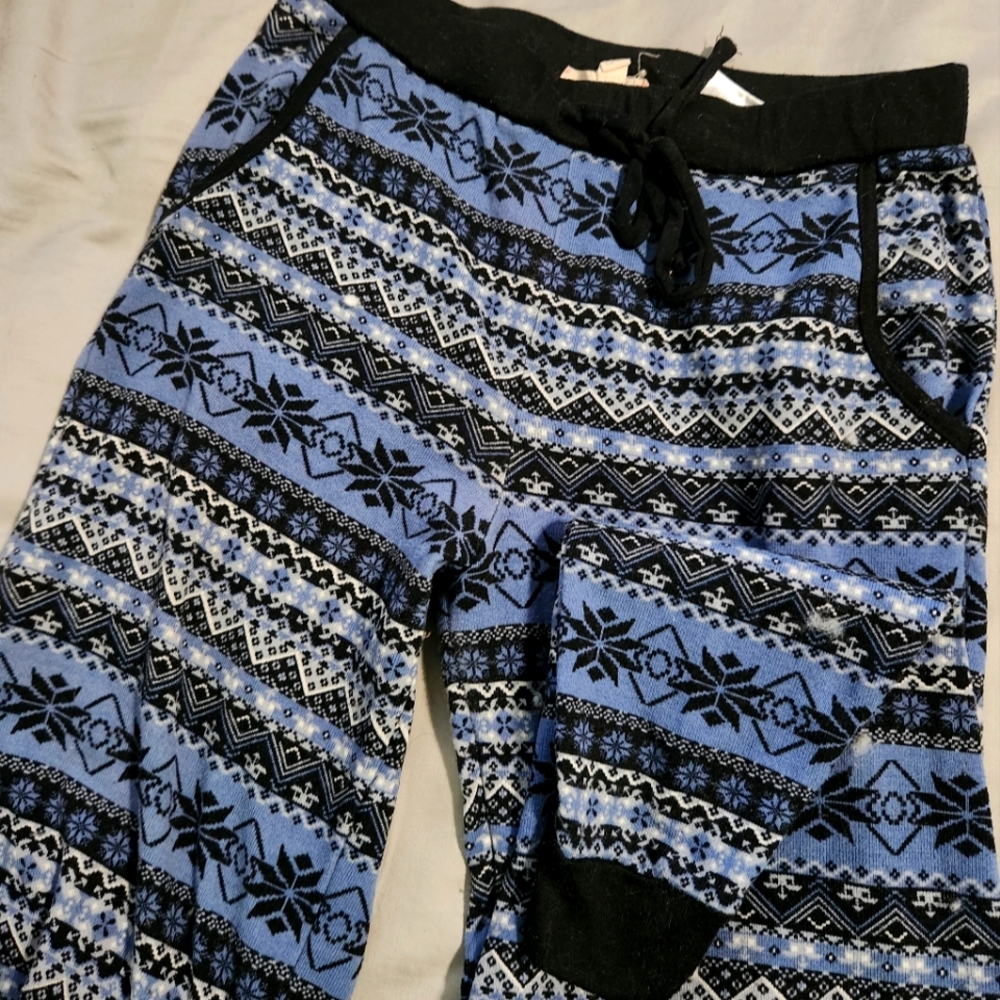 Pink republic blue snowflake design sz small